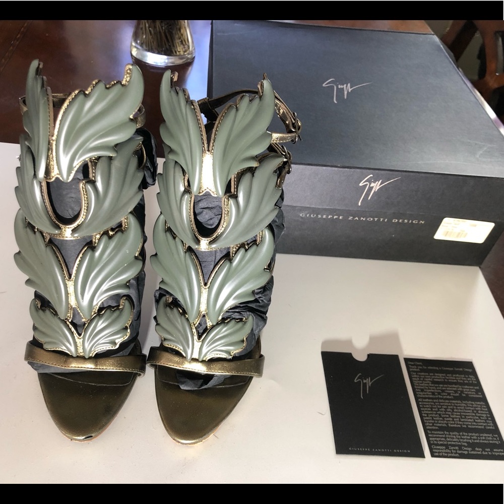 Giuseppe Zanotti Coline Wings Sandals in size 6